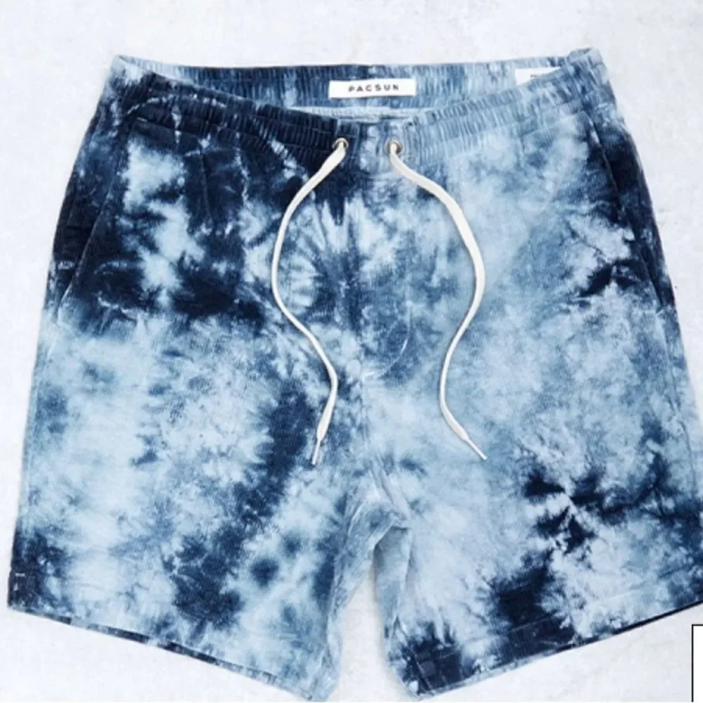 Pacsun tie dye corduroy shorts. Size medium - Picture 6 of 7